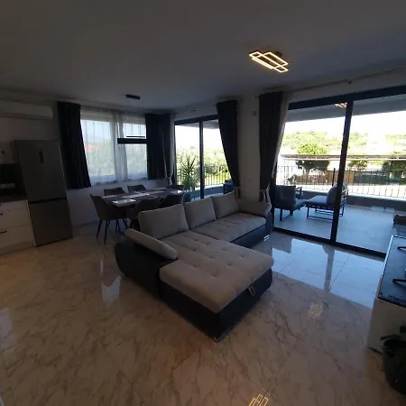 Apartments Marebella Lumbarda Exterior photo