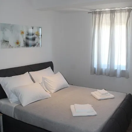 Apartments Marebella Lumbarda Room photo