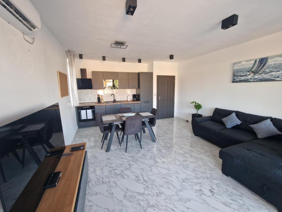 Marebella Apartment Lumbarda